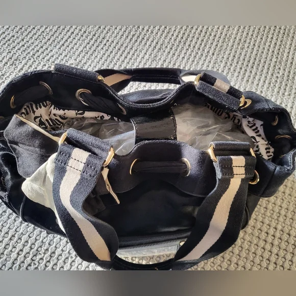 🌻RARE🌻 Juicy Couture Black Daydreamer handbag with Gold Accents Y2K 2008 - Picture 8 of 16